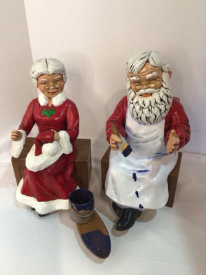 Red/white Pottery Mr & Mrs Claus 6 piece set Holiday Item