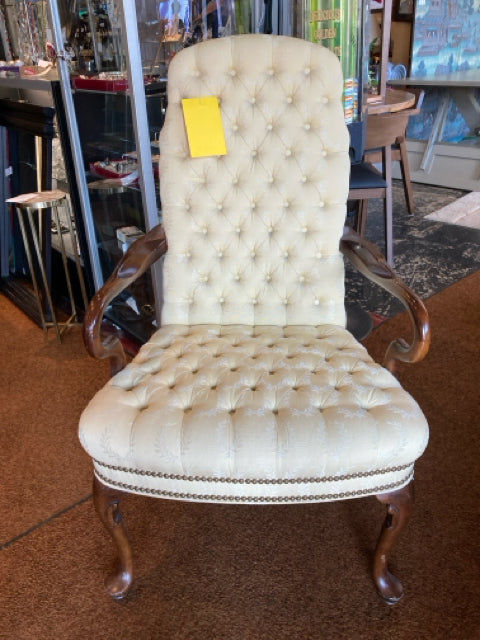 Traditional Tufted Open Arm Cream Chair