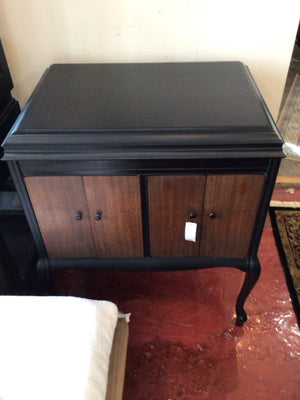 Bar Brown/black Wood 2 Door W/Pieces Cabinet