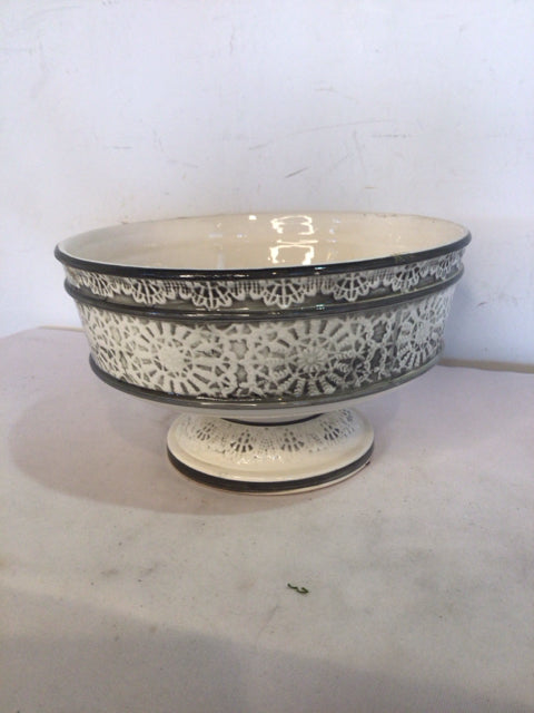 Napco Vintage Gray/White Ceramic Pedestal Planter