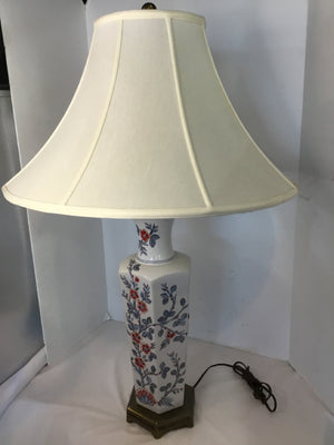 Traditional White/Blue China Lamp