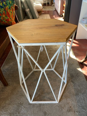 Side Metal/Wood White/Tan Table