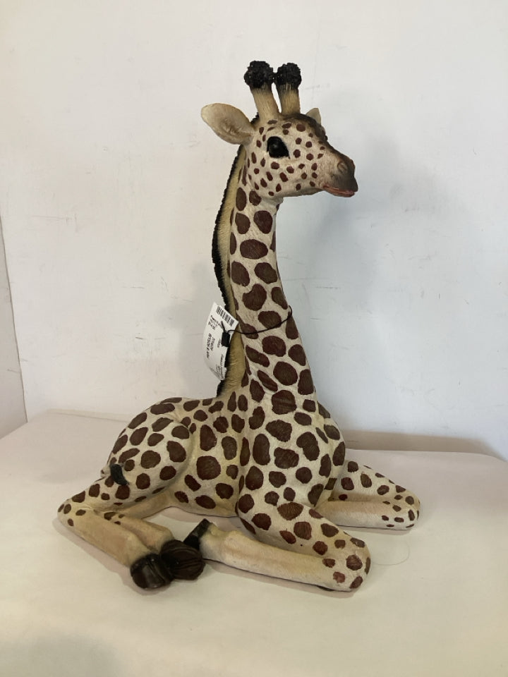 Cream/Brown Resin Giraffe Statue