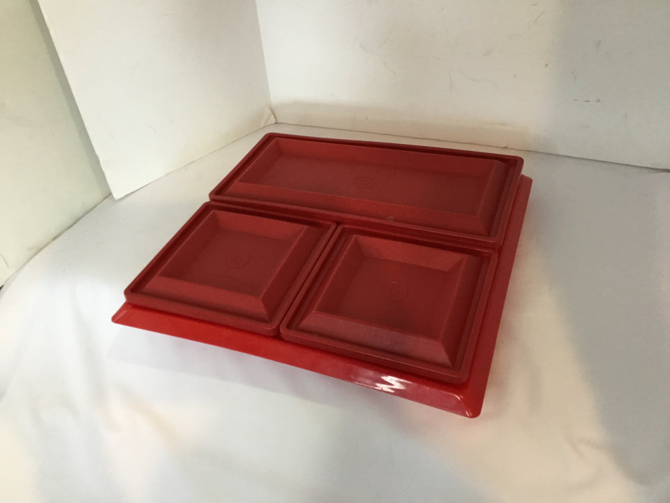 Tupperware Vintage Red Plastic 3 Part W/Lid Dish Set