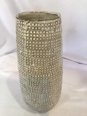 8C23PGJ6 Bloomingvile Cream/ brown Ceramic Checked Vase