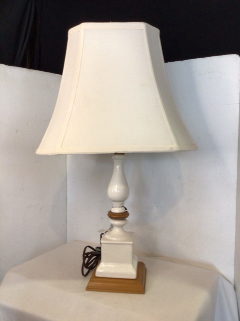 White/Tan Ceramic/Wood Lamp