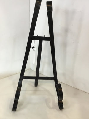 Black Metal Easel
