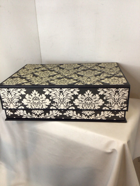 Nesting Wood 3 piece Black/White Box