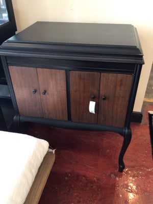 Bar Brown/black Wood 2 Door W/Pieces Cabinet