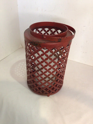 Battery Red Metal w/candle Lantern