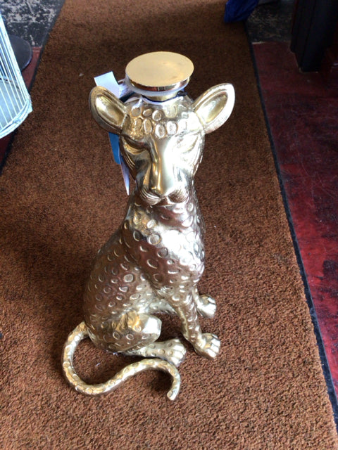 Gold Metal Cheetah Statue