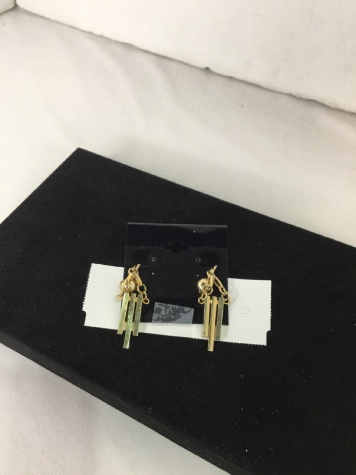 Metal Gold Dangle Earrings