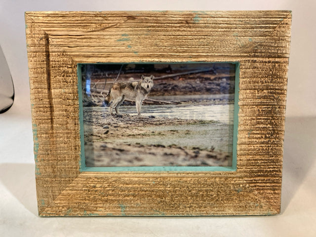 Turquoise Wood Wolf Frame