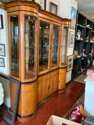 National Mt Airy Biedermeier Maple Curved Mirrored Pecan China Cabinet
