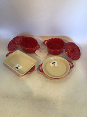 Staub Mini Red Ceramic 6 Pieces Dish Set