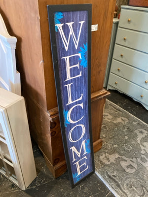 Welcome Blue & White Plastic Flowers Sign