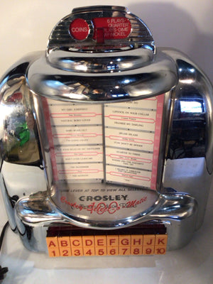 Crosley Vintage Silver Plastic Radio