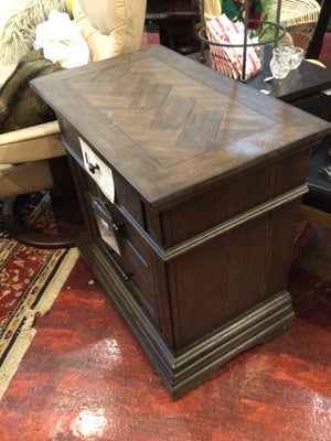 New Classic 3 Drawers Wood Brown Nightstand