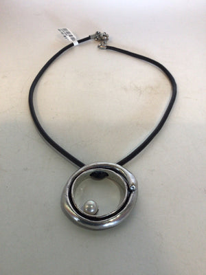 Black/silver Pearl Necklace