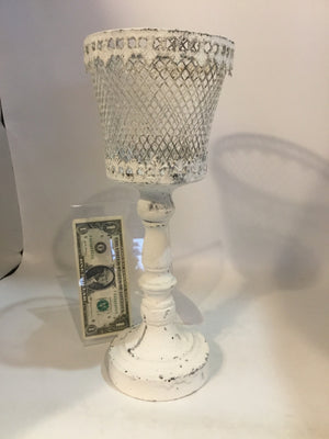Oakland Nursery Wire White Metal Wire Pedestal Candle Access.