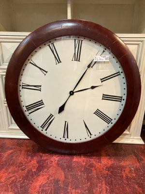 Vintage Round Brown Wood Wall Clock
