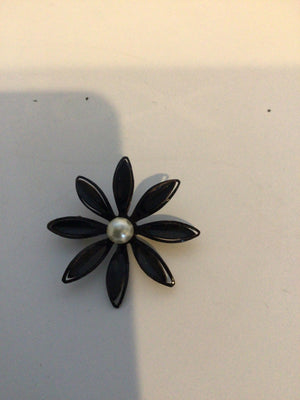 Metal Black Flower Pin