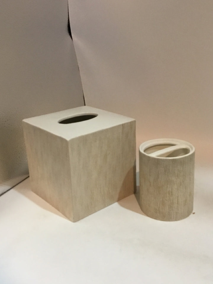 Martha Stewart Cube Cream Ceramic Toothbrush Holder Set of 2 Tissue box holder