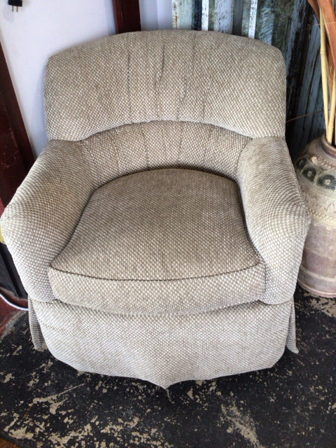 Sherrill Swivel Chenille Loose Cushion Seat Barrel Tan Chair
